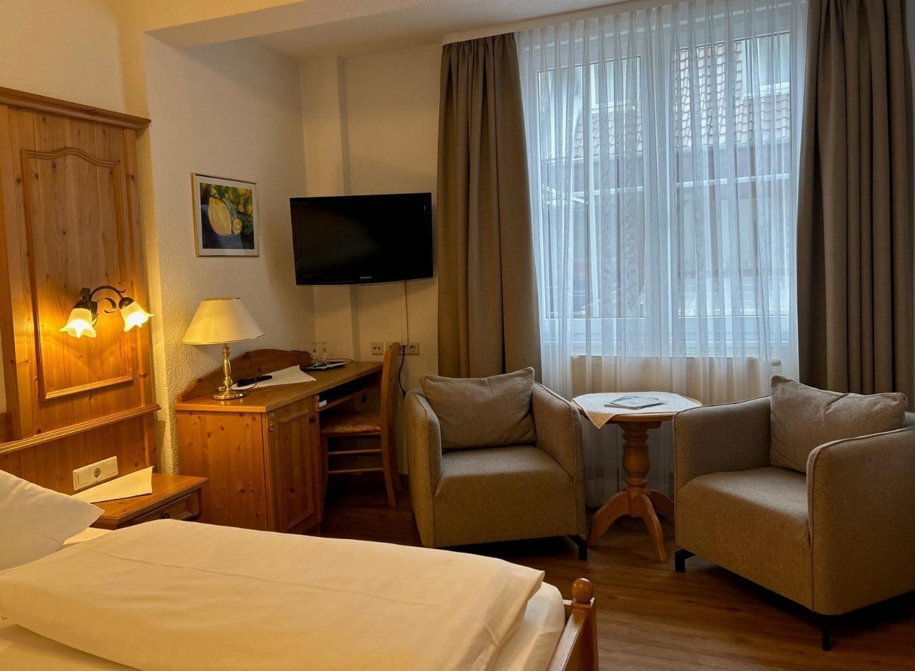 אוברלינגן Seehotel Schaepfle מראה חיצוני תמונה