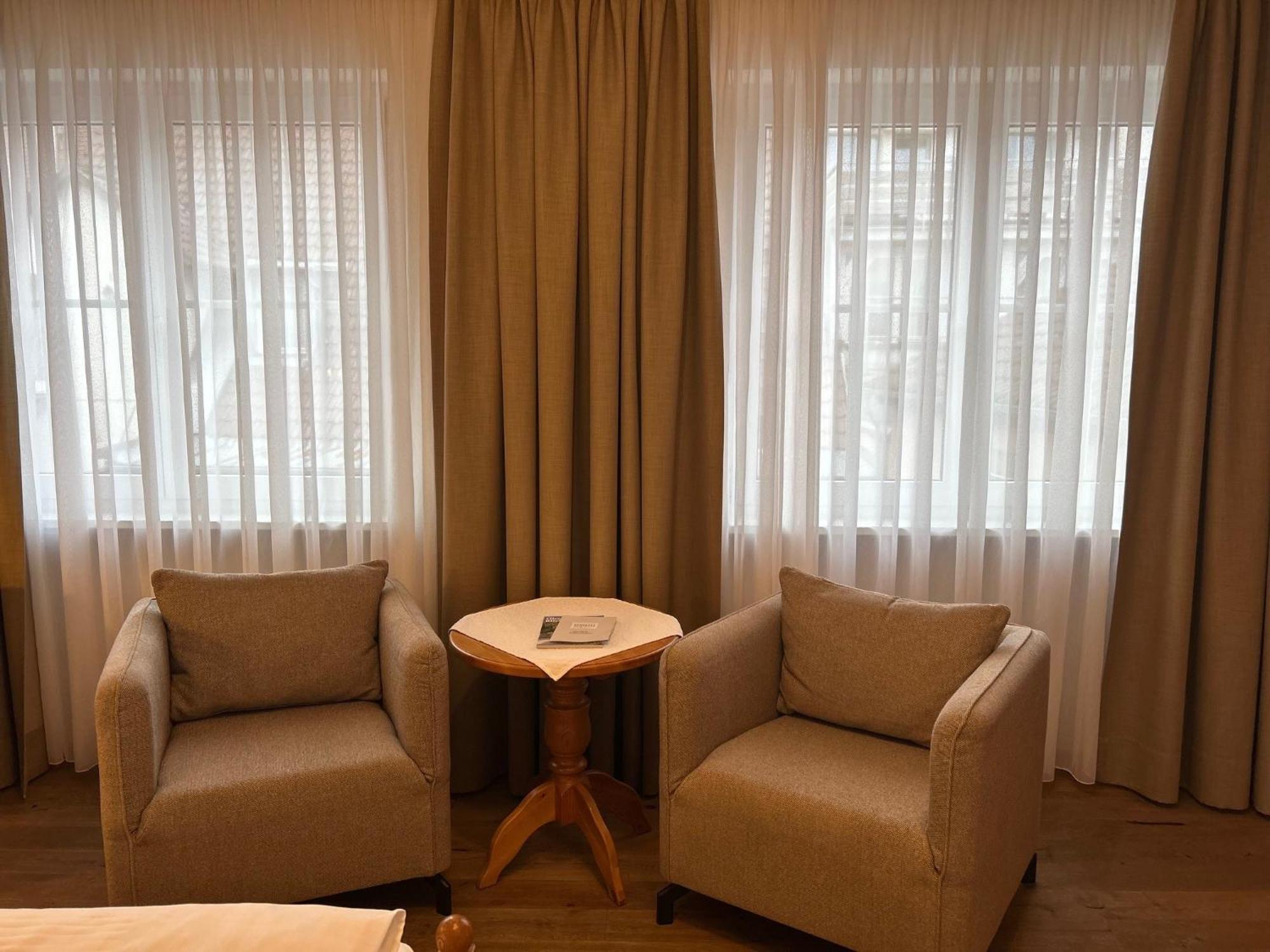 אוברלינגן Seehotel Schaepfle מראה חיצוני תמונה